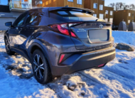 2024 Toyota C-HR Hybrid black SUV front view