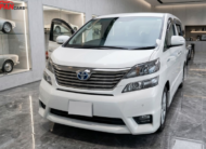 2009 Toyota Vellfire luxury minivan, 3.5L V6, spacious interior