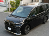 Toyota Noah 2022 black MPV family van from Japan