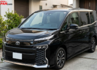 Toyota Noah 2022 black MPV family van from Japan